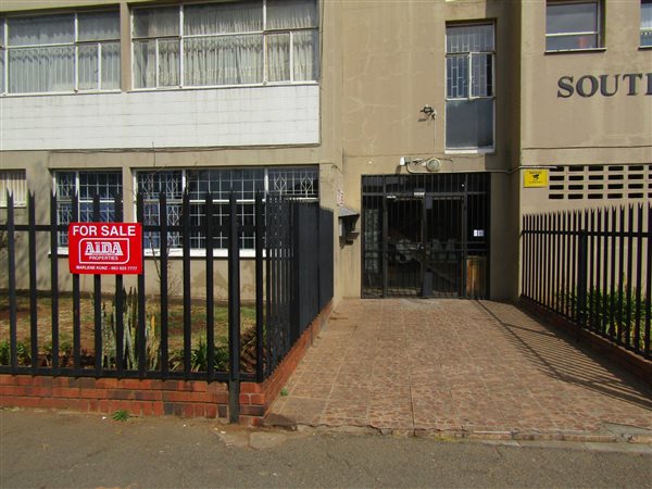 2 Bed Apartment in Booysens