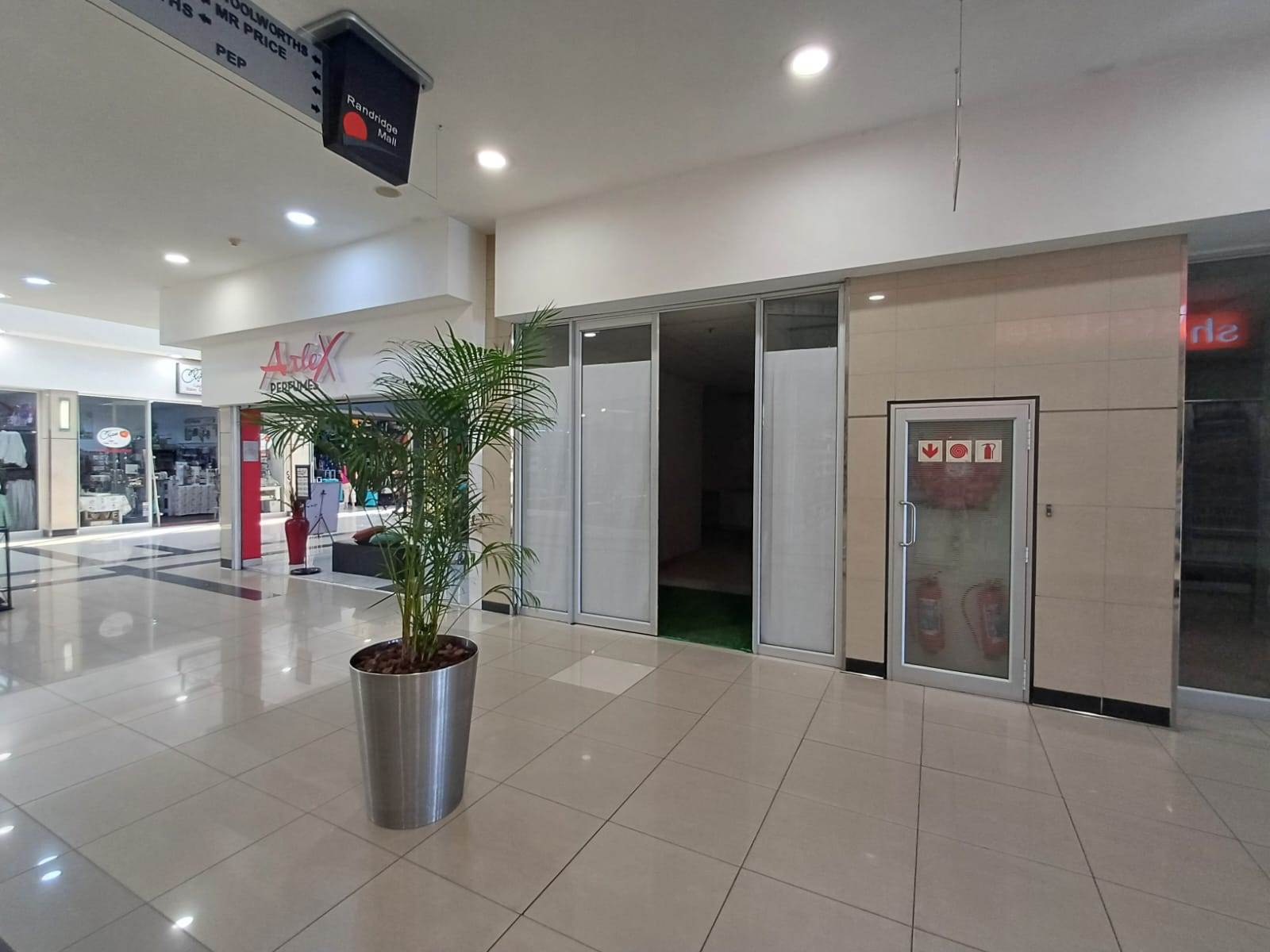 165  m² Commercial space in Randpark Ridge photo number 9