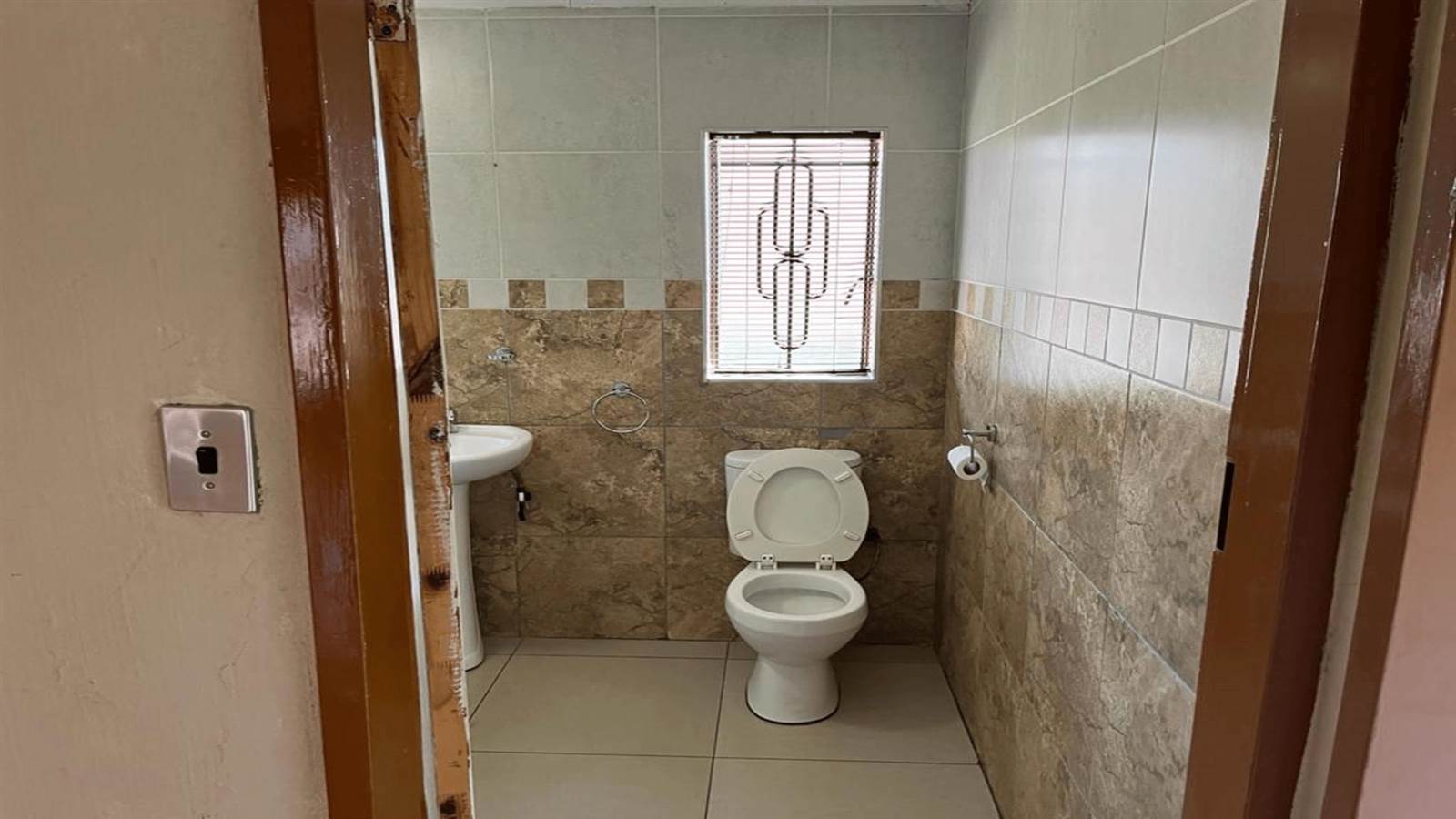 2 Bed House in Kwaguqa photo number 14