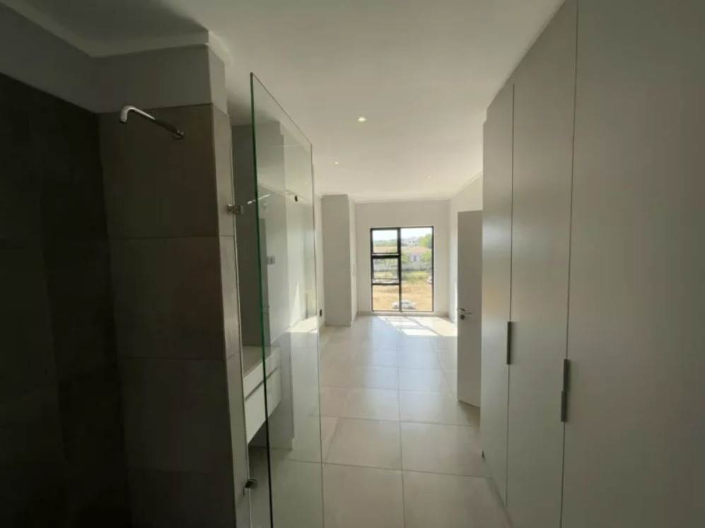 2 Bed House in Waterkloof photo number 29