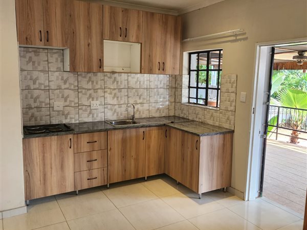 1 Bedroom Flat 1 Bedroom Flat