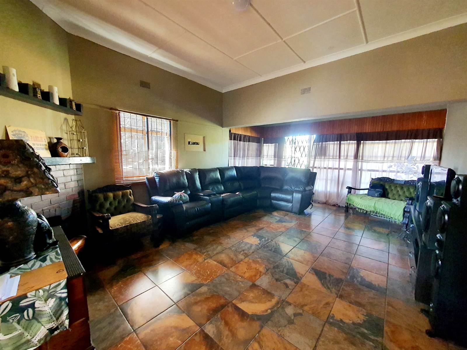 4 Bed House in Lydenburg photo number 4