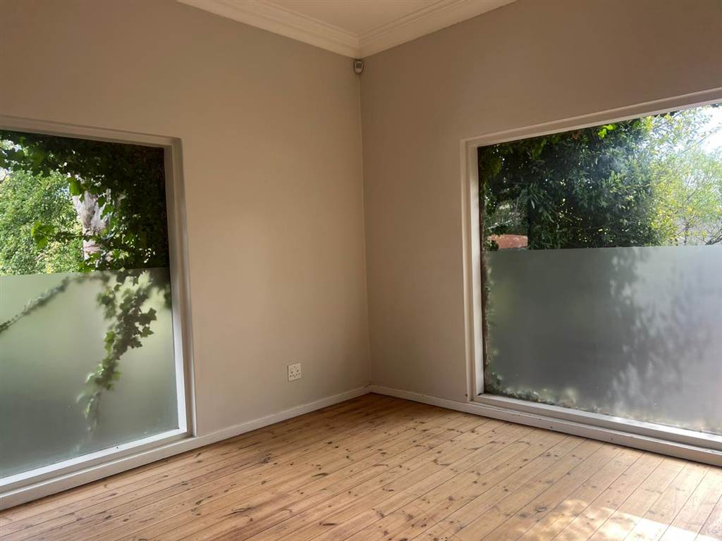 260  m² Commercial space in Parkhurst photo number 12