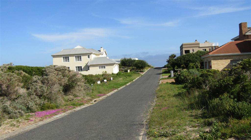 600 m² Land available in Kleinbaai photo number 11