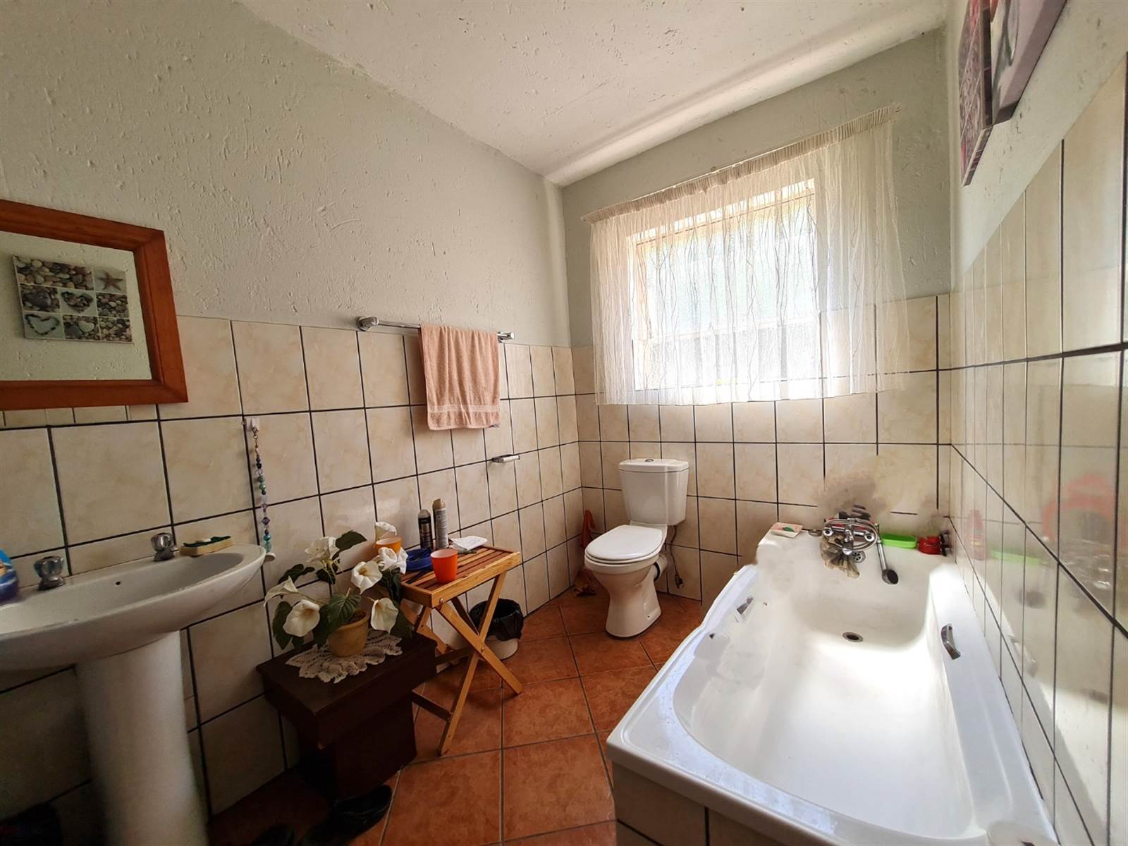 3 Bed Apartment in Rensburg photo number 10