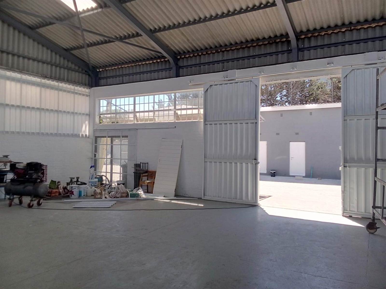 630  m² Industrial space in Diep River photo number 9