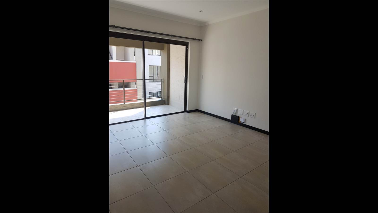 1 Bed Apartment in Fourways photo number 15