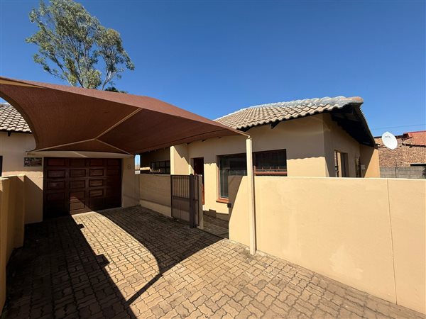3 Bedroom Townhouse