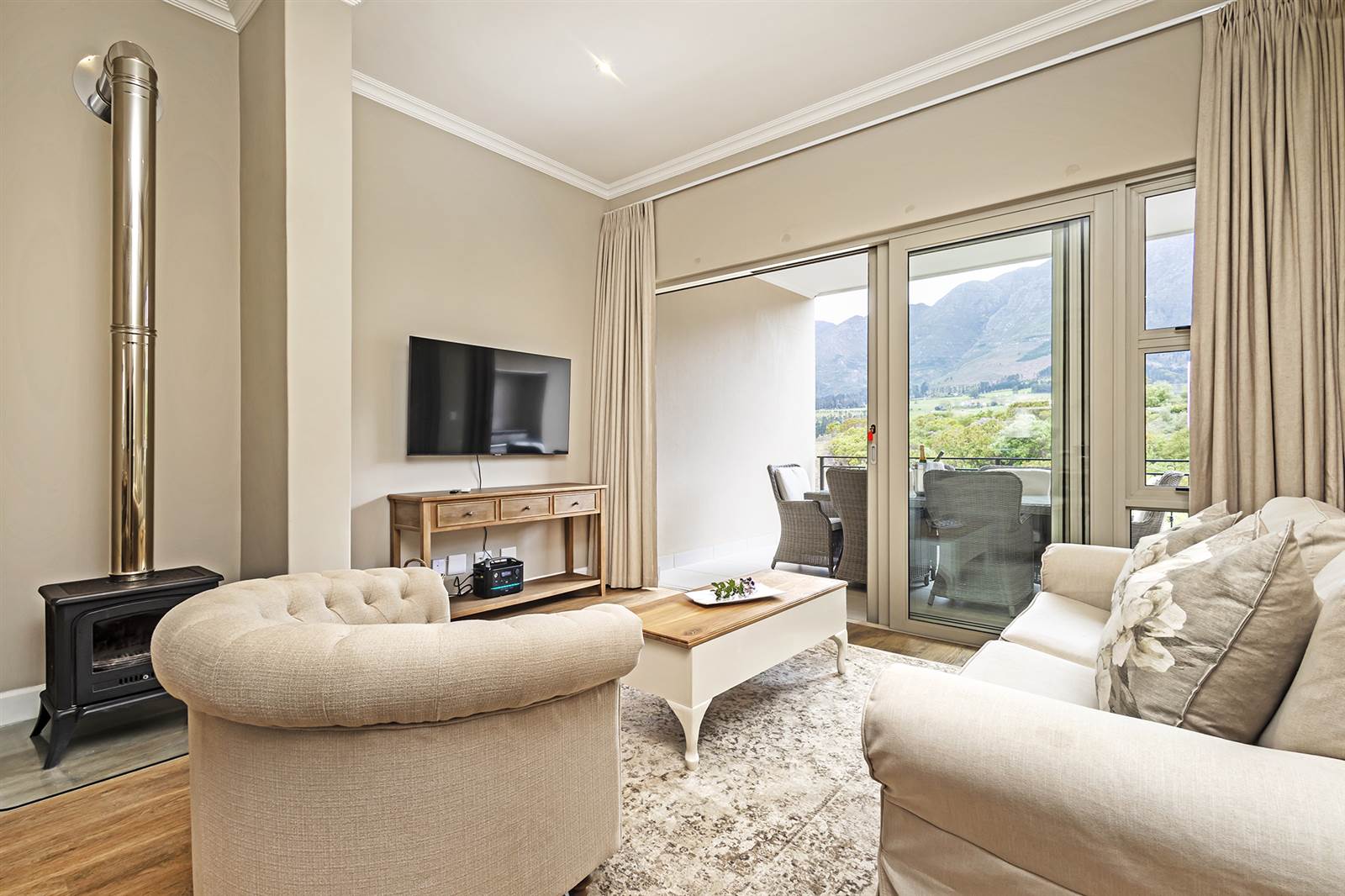 2 Bed House in Franschhoek photo number 6