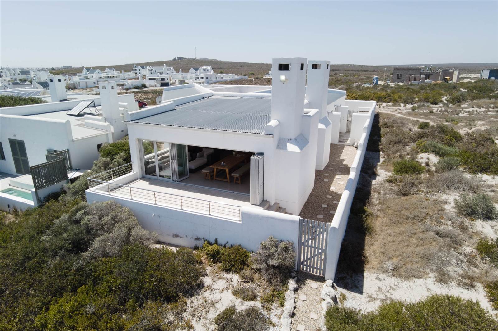 5 Bed House in Paternoster photo number 2