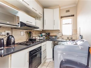 2 Bed Apartment in Fleurhof