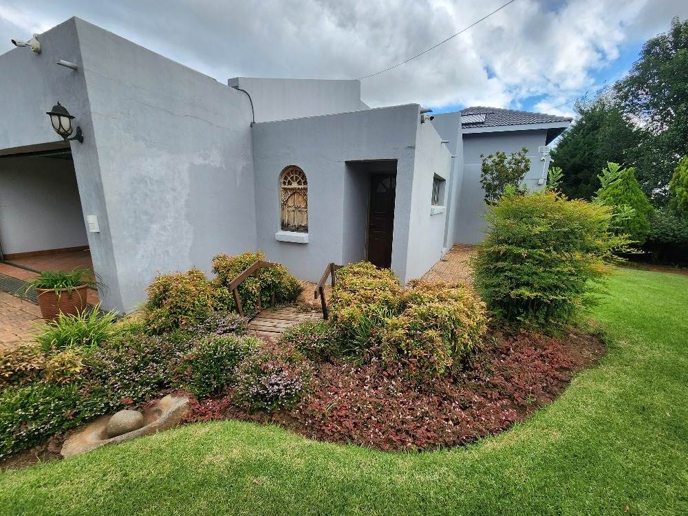 4 Bed House in Lydenburg photo number 1