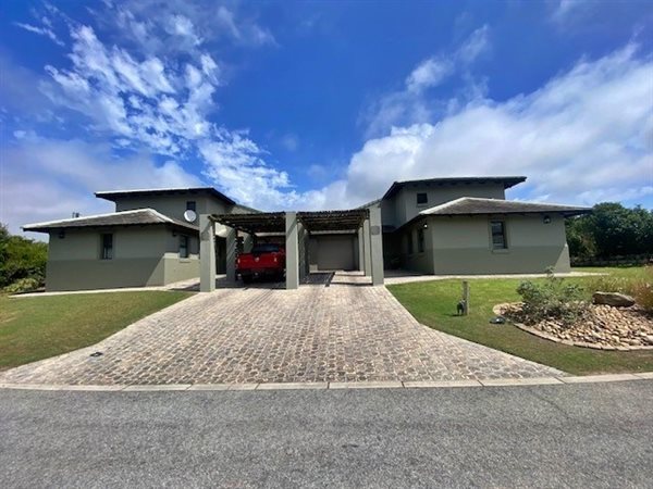3 Bedroom Townhouse 3 Bedroom Townhouse