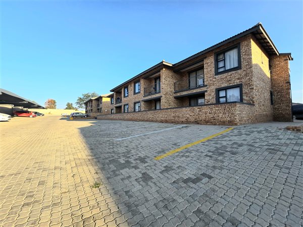 3 Bed Townhouse in Rynfield AH