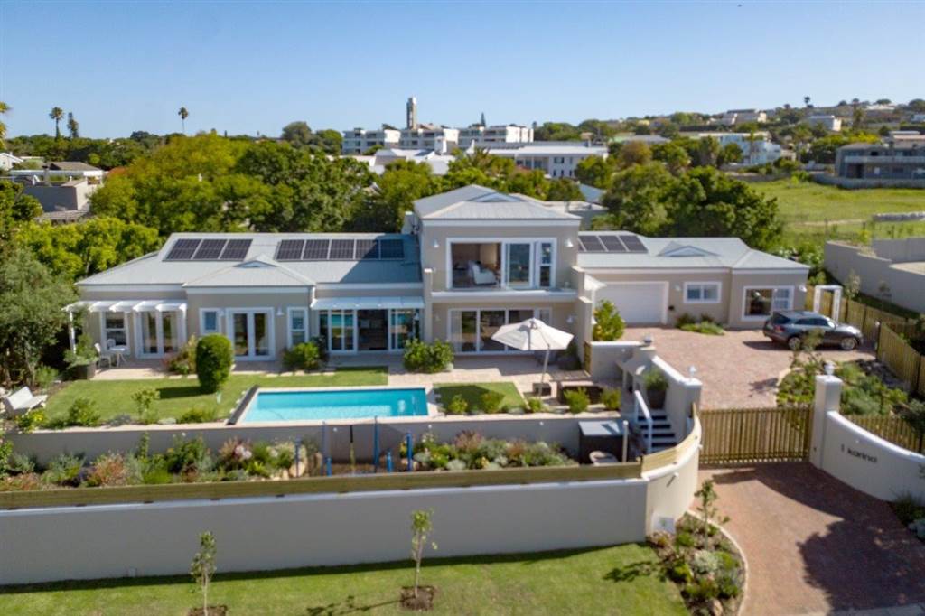 5 Bed House in Plettenberg Bay photo number 1