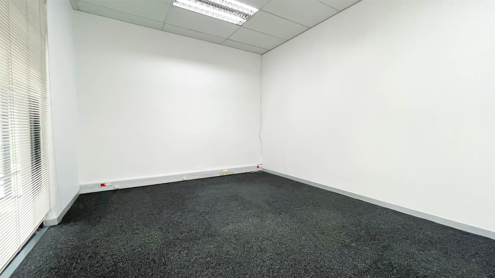 109  m² Commercial space in Bedfordview photo number 17
