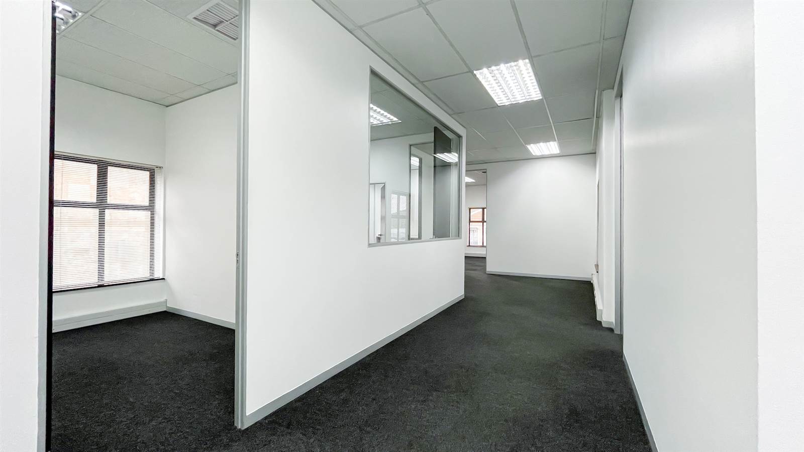 109  m² Commercial space in Bedfordview photo number 22