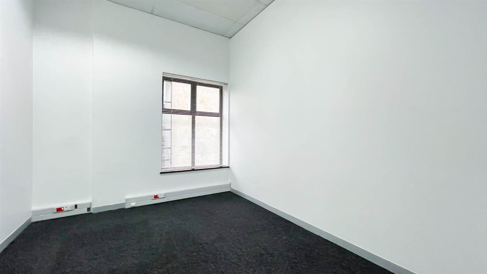 109  m² Commercial space in Bedfordview photo number 19