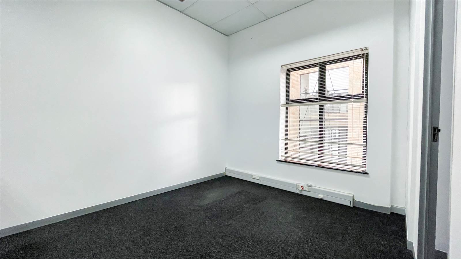 109  m² Commercial space in Bedfordview photo number 13