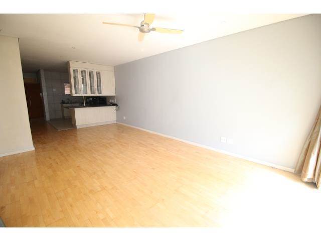 2 Bed Apartment in Oaklands photo number 5