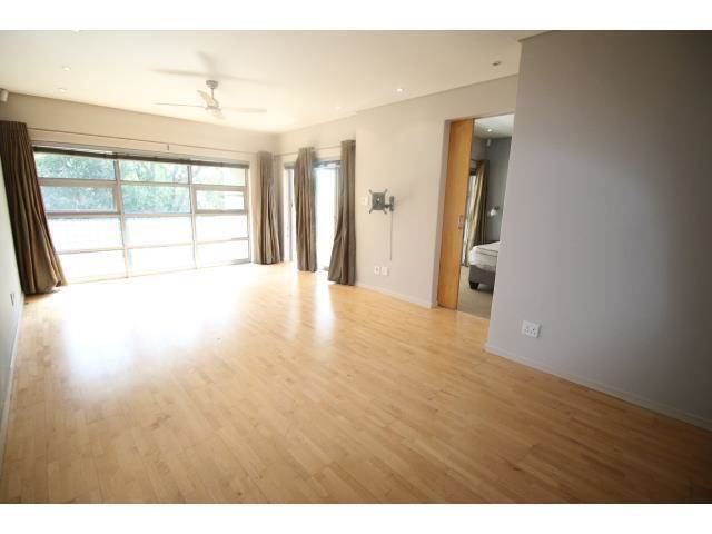2 Bed Apartment in Oaklands photo number 4