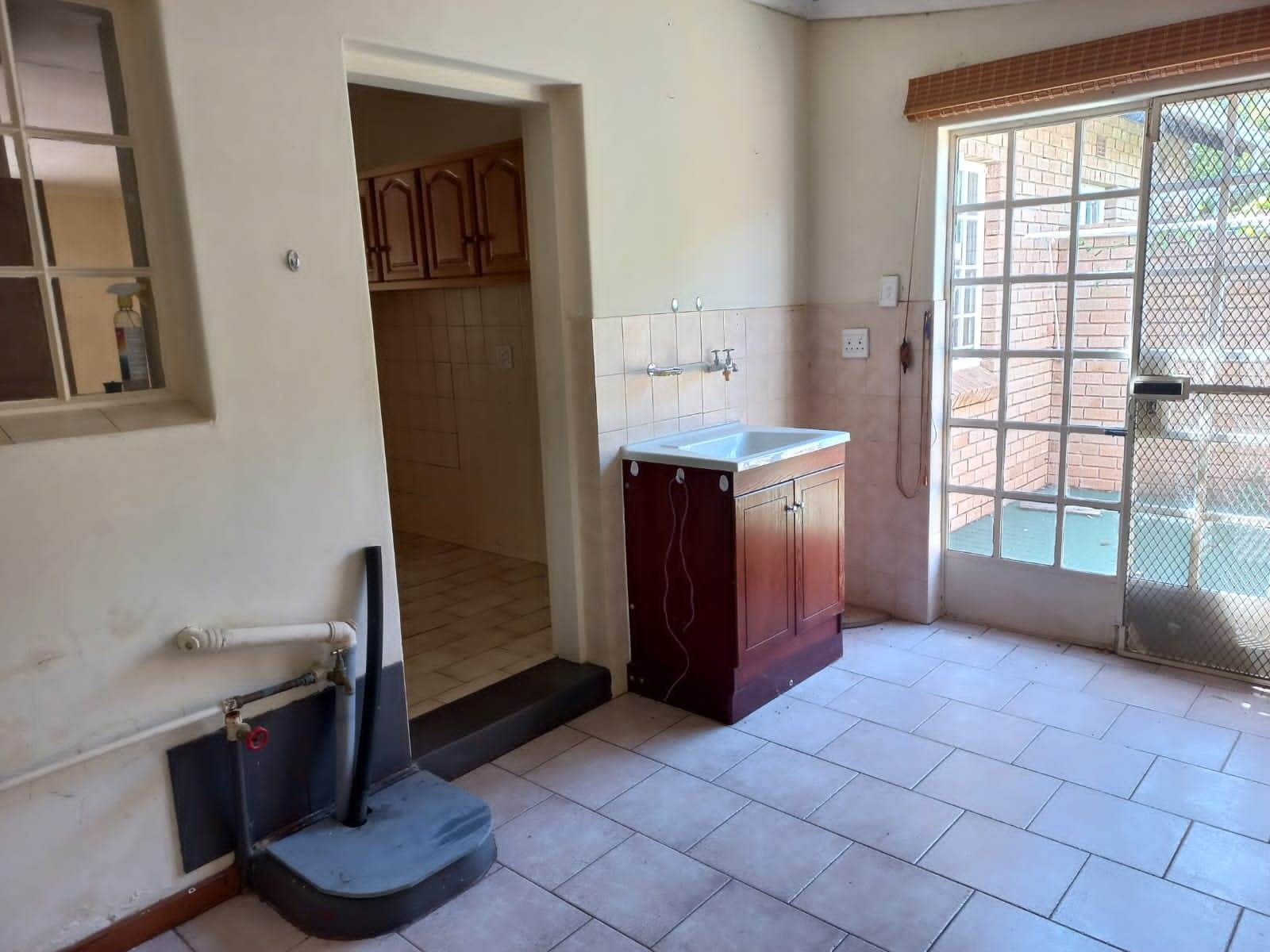 3 Bed Townhouse in Bela-Bela (Warmbaths) photo number 11