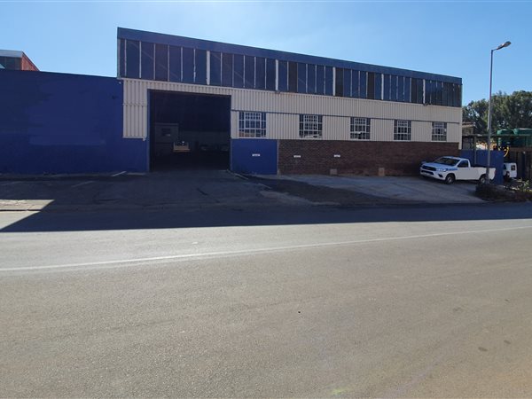 1500  m² Industrial space in Booysens Reserve