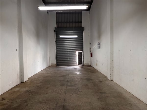 75 m² Industrial space 75 m² Industrial space