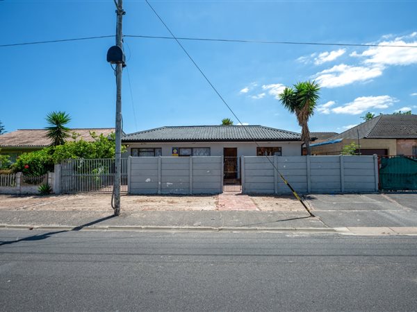 3 Bed House in Bellville South