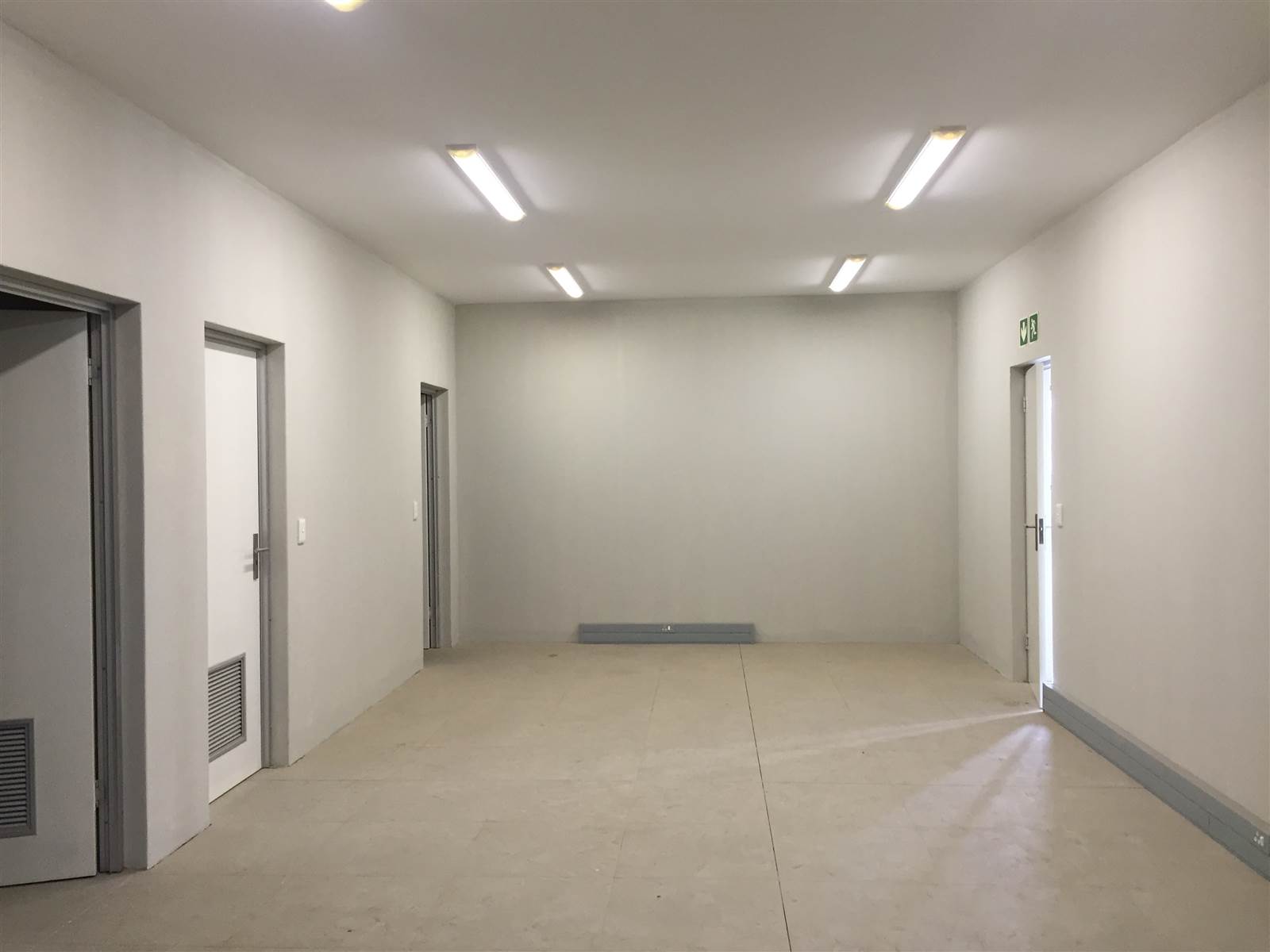 1010  m² Industrial space in Longmeadow photo number 5