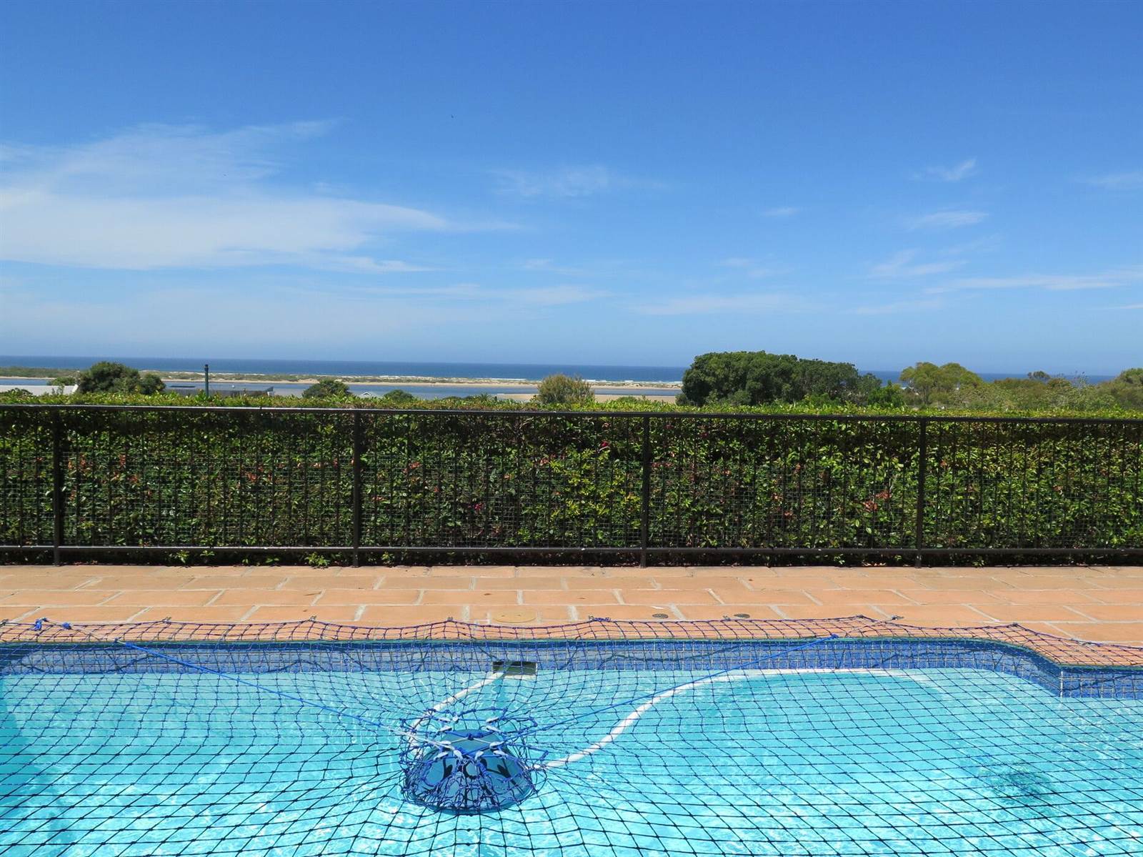 4 Bed House in Plettenberg Bay photo number 18