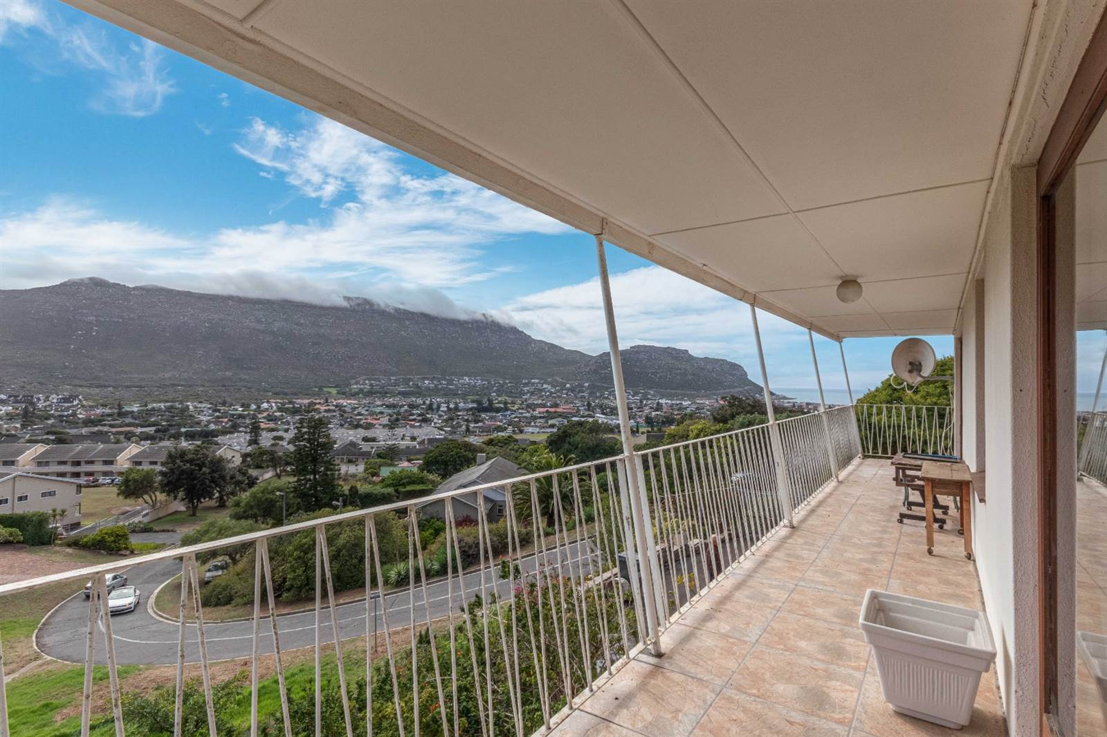4 Bed House in Fish Hoek photo number 13