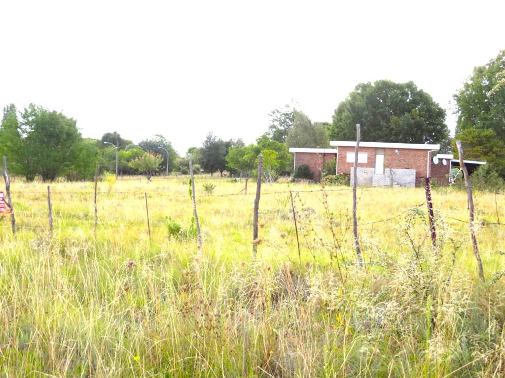 1718 m² Land available in Fouriesburg photo number 2