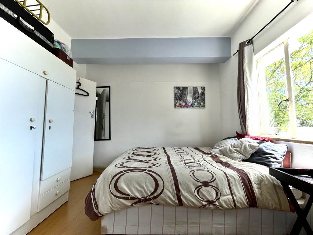 2 Bed Apartment in Rondebosch photo number 13