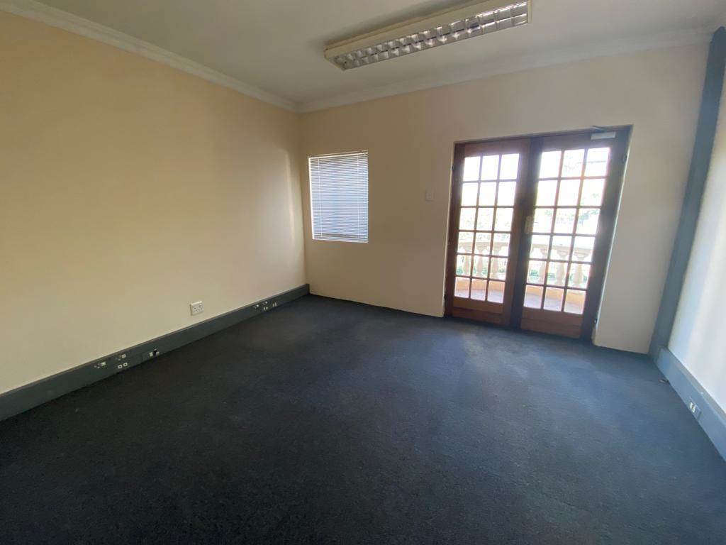 360  m² Commercial space in Witbank Central photo number 3