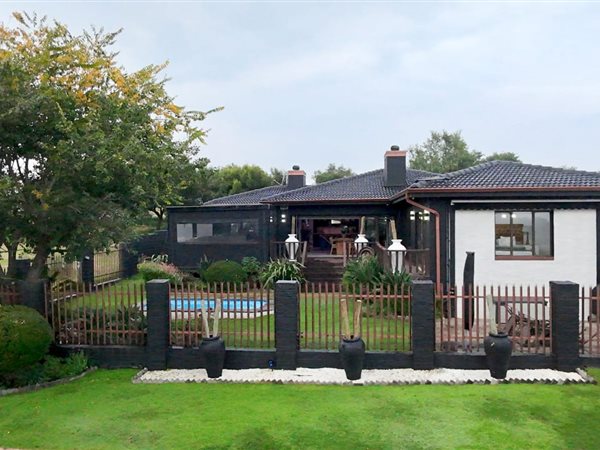 4 Bedroom House 4 Bedroom House