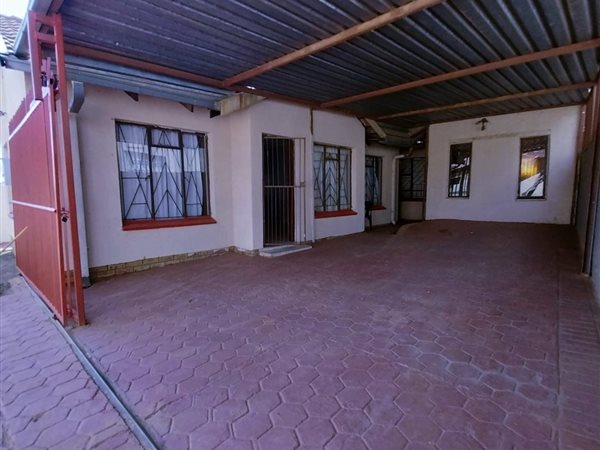 3 Bedroom House 3 Bedroom House