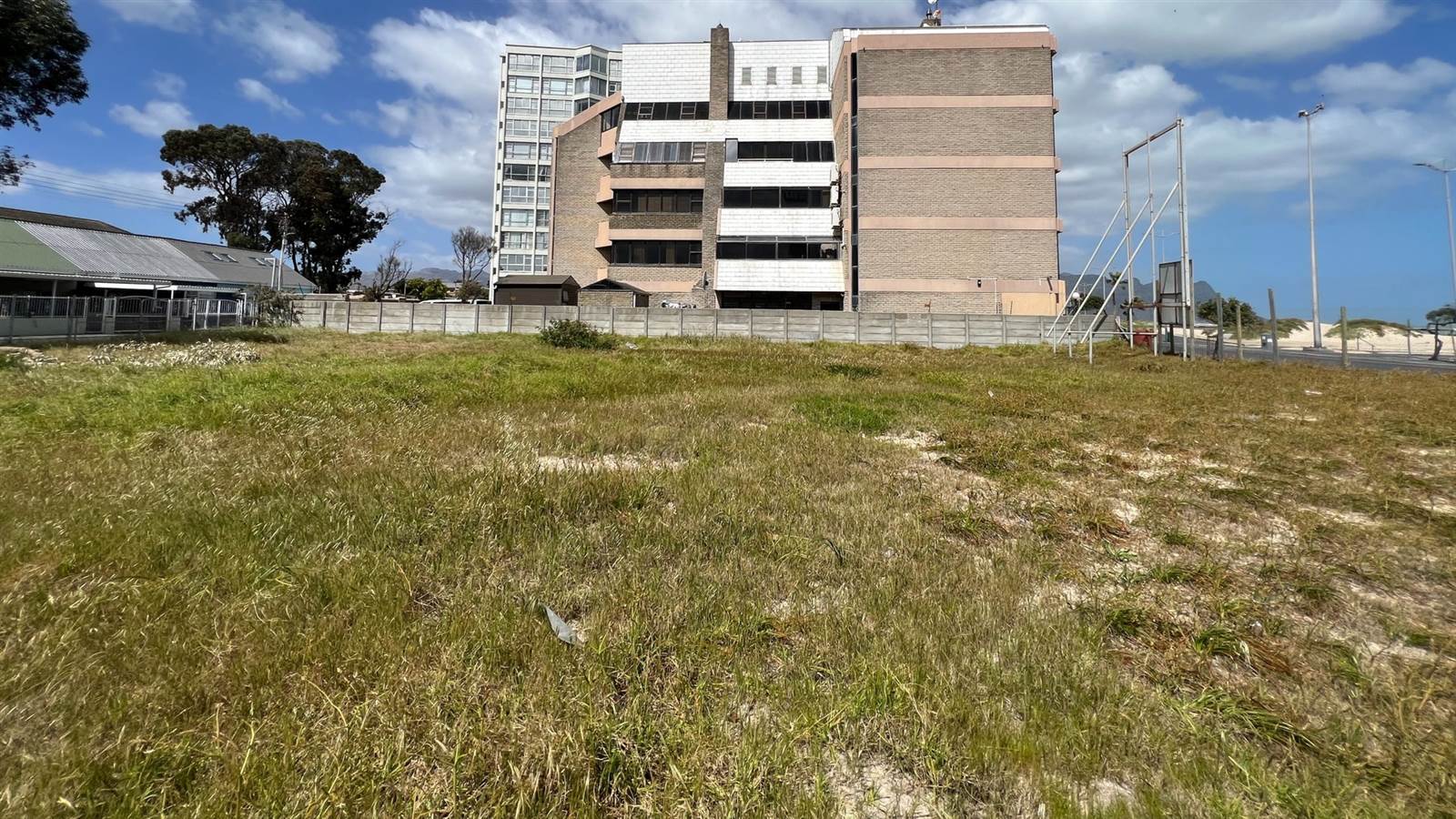 1070 m² Land available in Strand South photo number 10