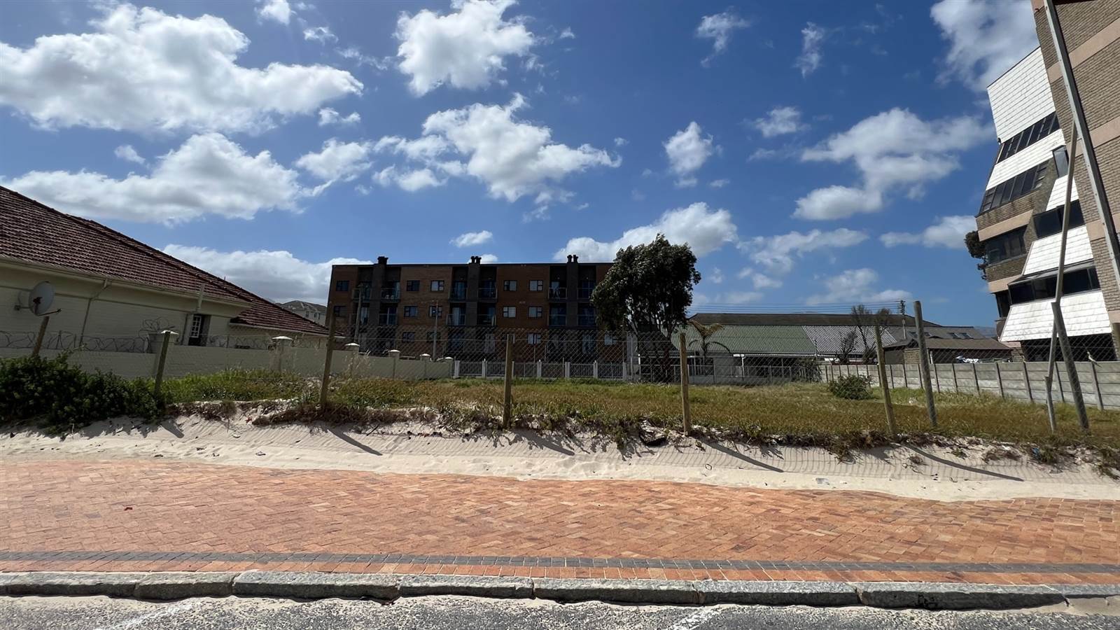 1070 m² Land available in Strand South photo number 9