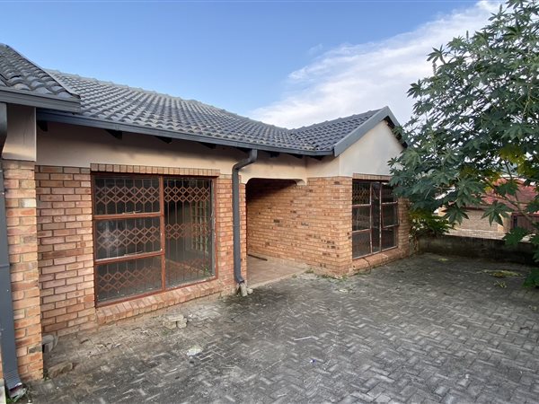 3 Bedroom House 3 Bedroom House