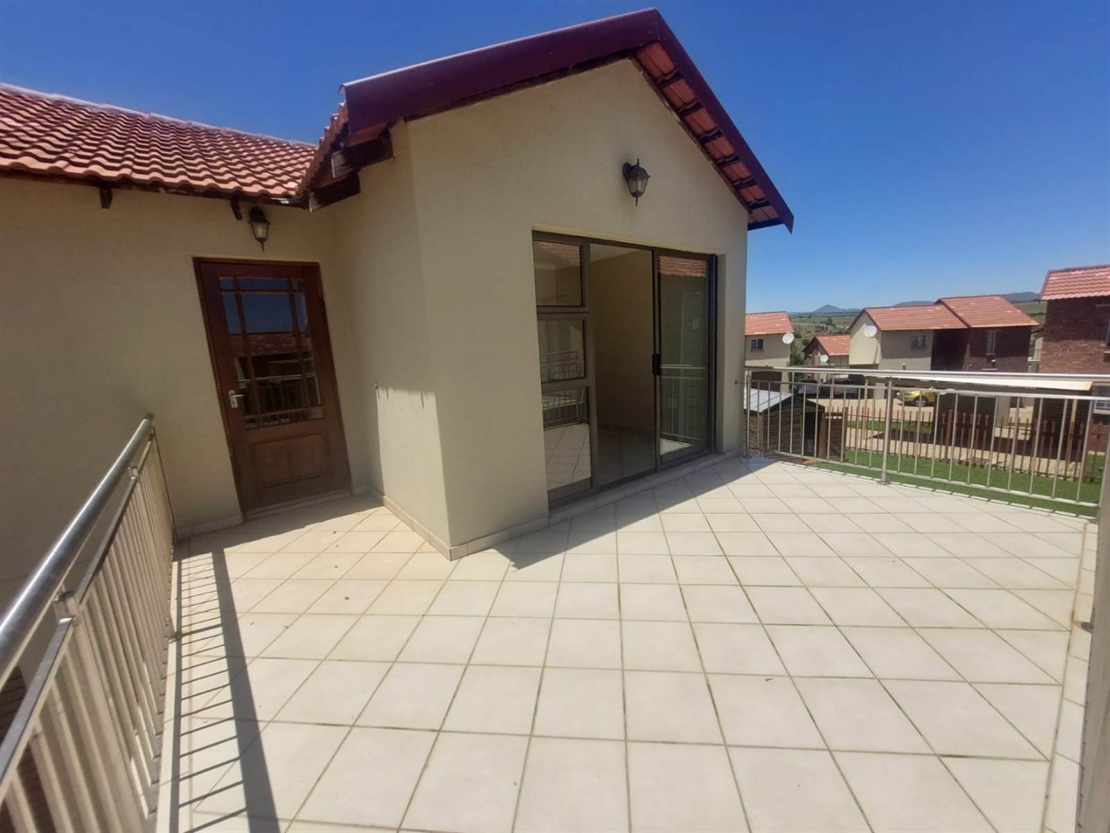 3 Bed Townhouse in Lydenburg photo number 6