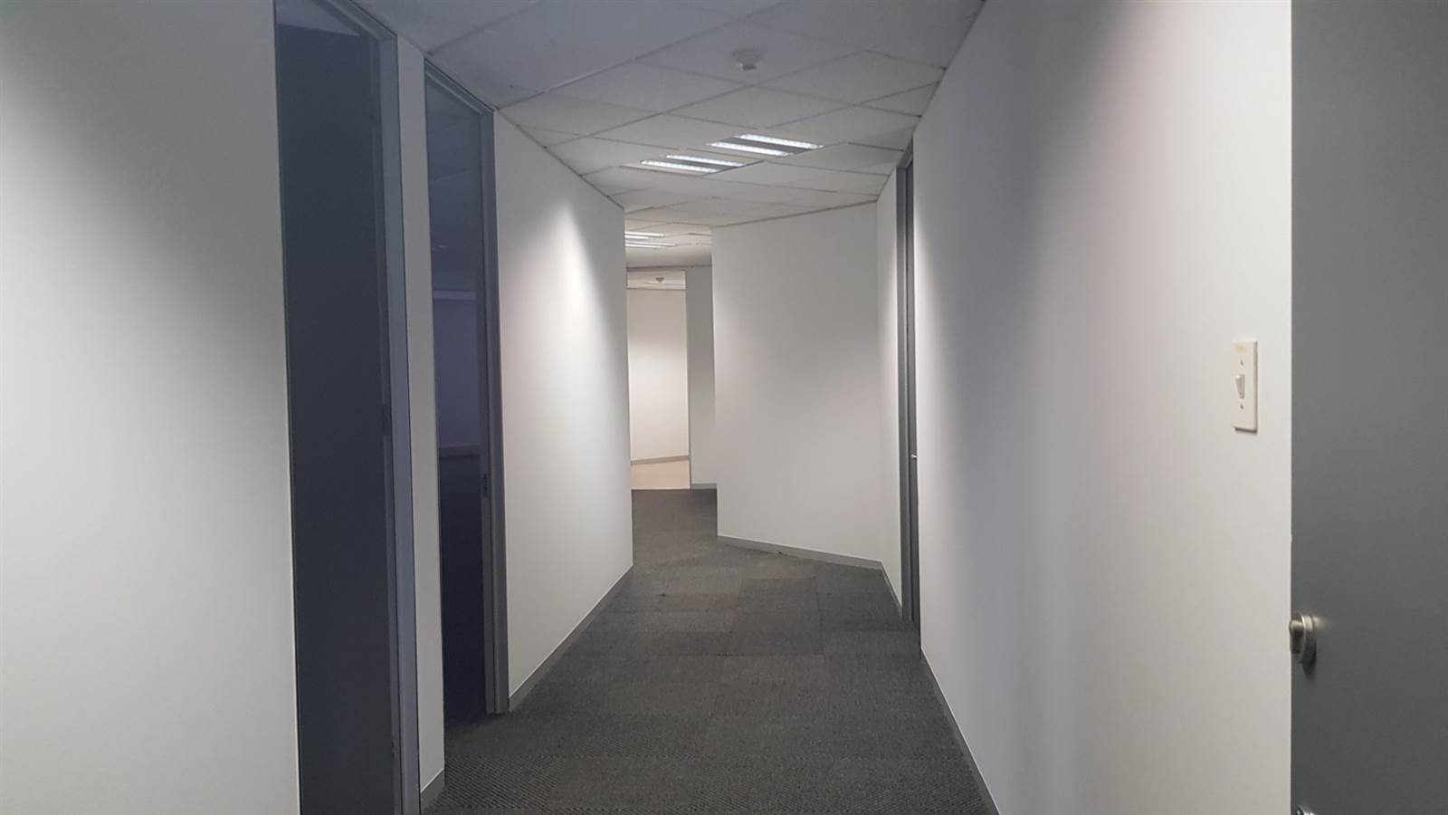 326  m² Office Space in Braamfontein Werf photo number 5