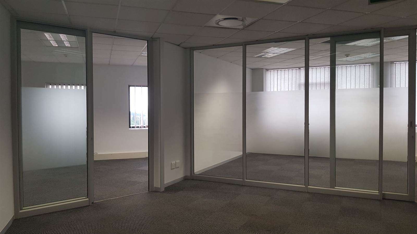 326  m² Office Space in Braamfontein Werf photo number 3