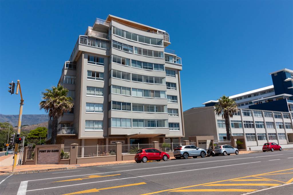 Studio Apartment in Mouille Point photo number 3