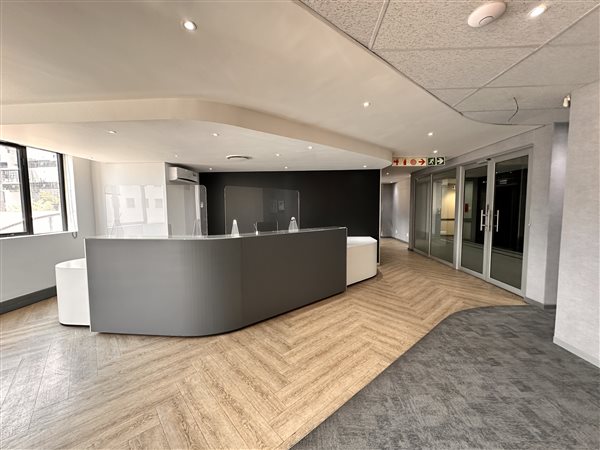 1 130  m² Commercial space