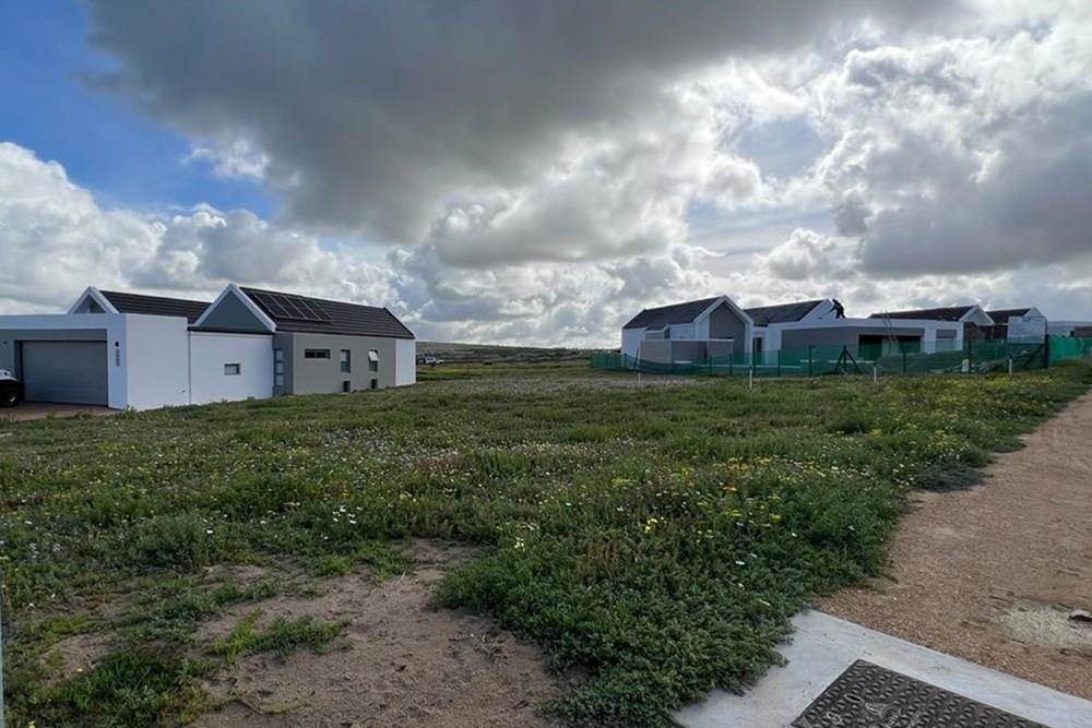 761 m² Land available in Langebaan Country Estate photo number 1