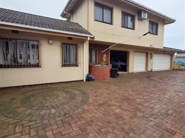 6 Bedroom House 6 Bedroom House