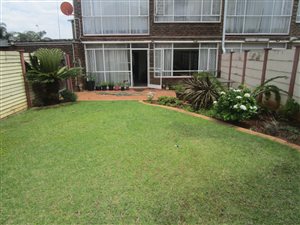 2 Bed Apartment in Doringkloof