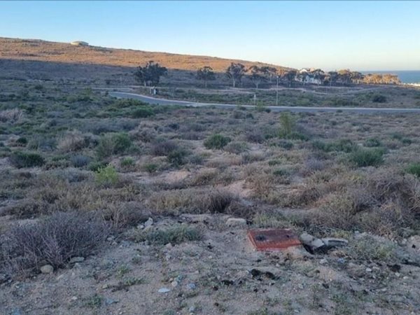 502 m² Land available in St Helena Views