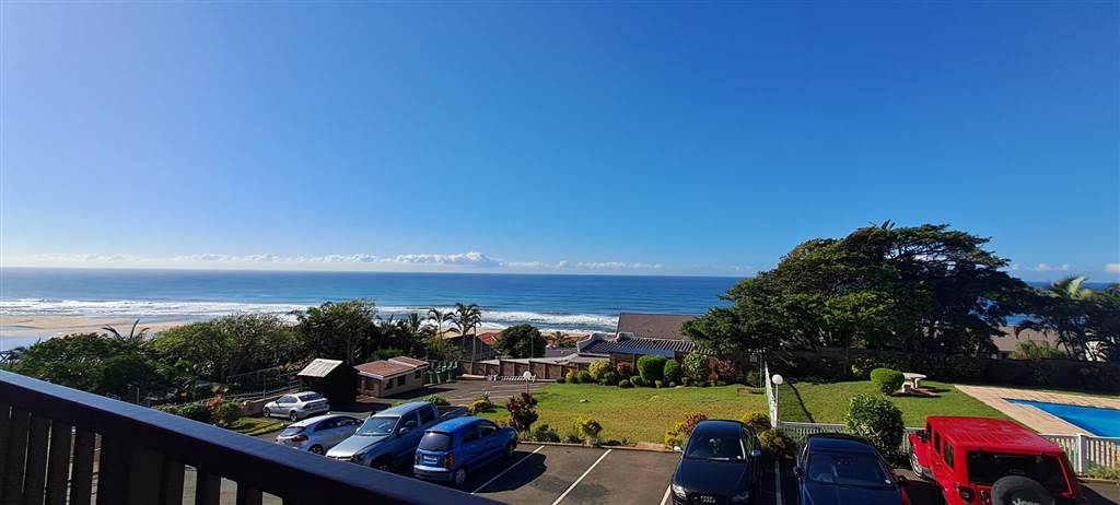 3 Bed Flat in Illovo Beach photo number 2
